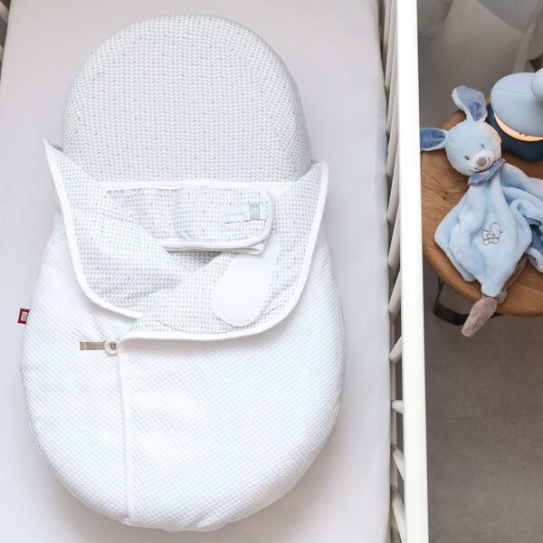 RED CASTLE Couverture b&eacute;b&eacute; Cocoonacover 2,5 tog Blanc Feuilles