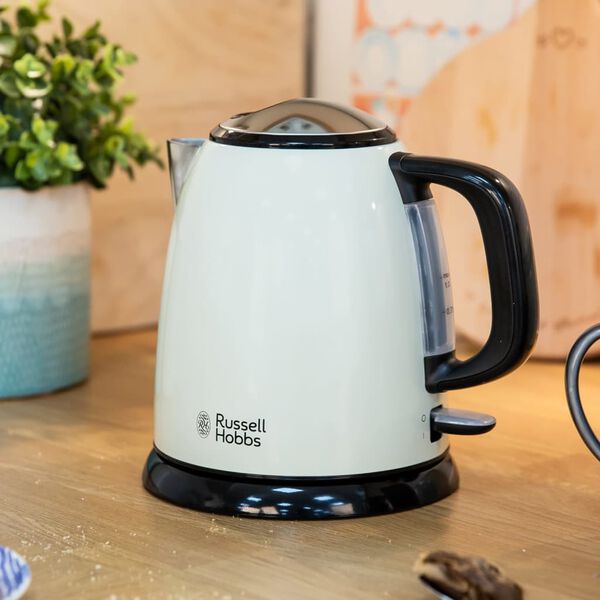 Russell Hobbs Mini bouilloire Colours Plus+ Cr&egrave;me