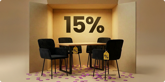 Table à manger avec chaises rembourrées noires présentées dans un décor en boîte, avec 15 % de réduction sur les meubles de salle à manger.